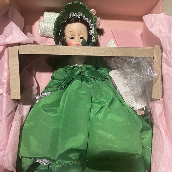 Vintage 1983 MADAME ALEXANDER ~ Scarlett ~ #1385